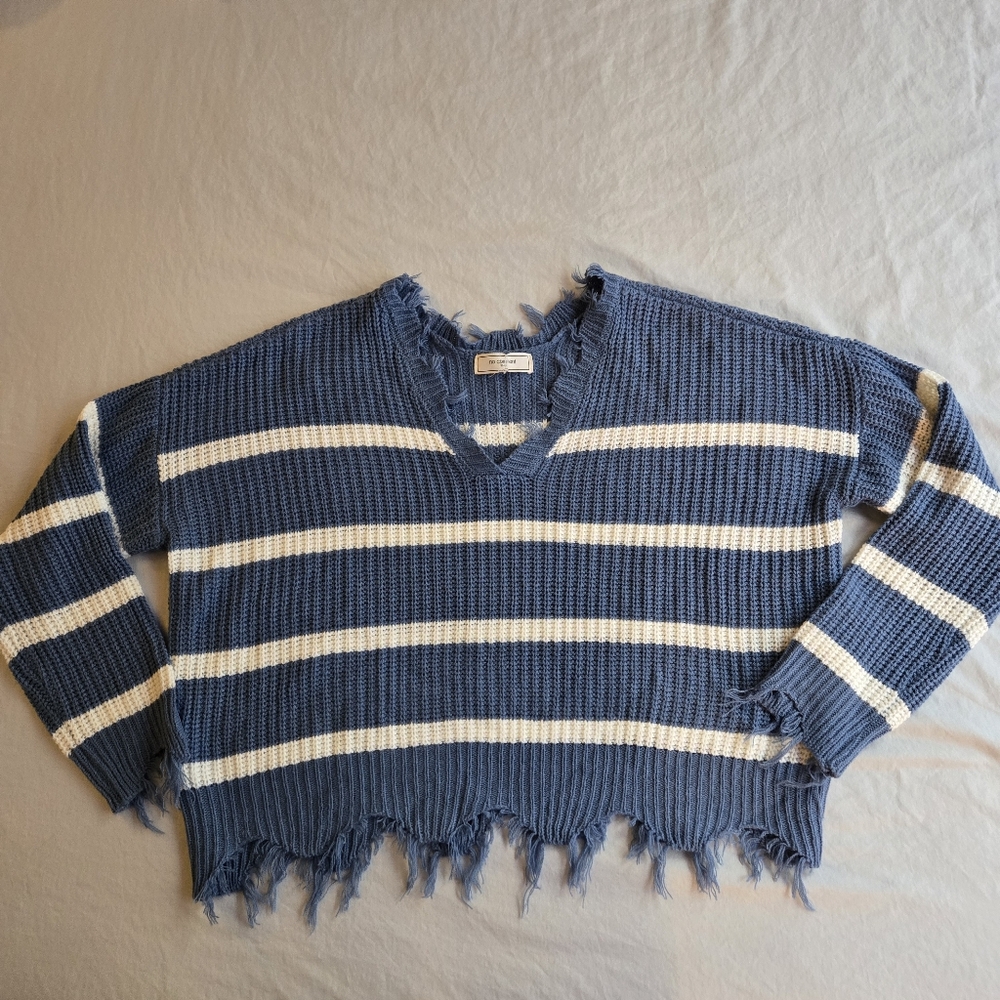 No Comment Distressed Frayed Cropped Knit Vneck Sweater Blue White Striped sz L